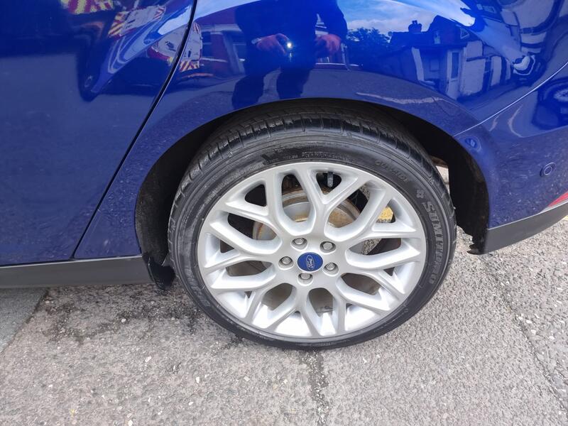 FORD FOCUS