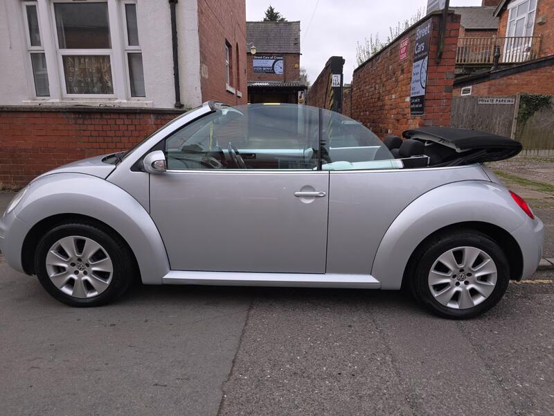 VOLKSWAGEN BEETLE