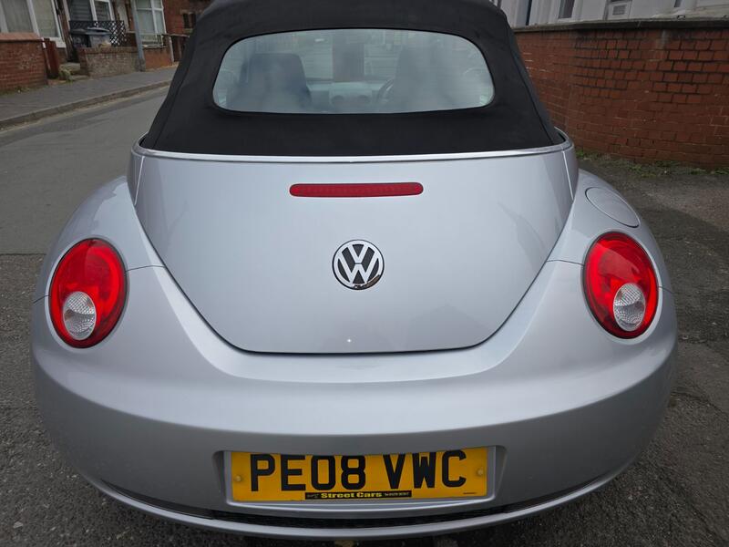 VOLKSWAGEN BEETLE