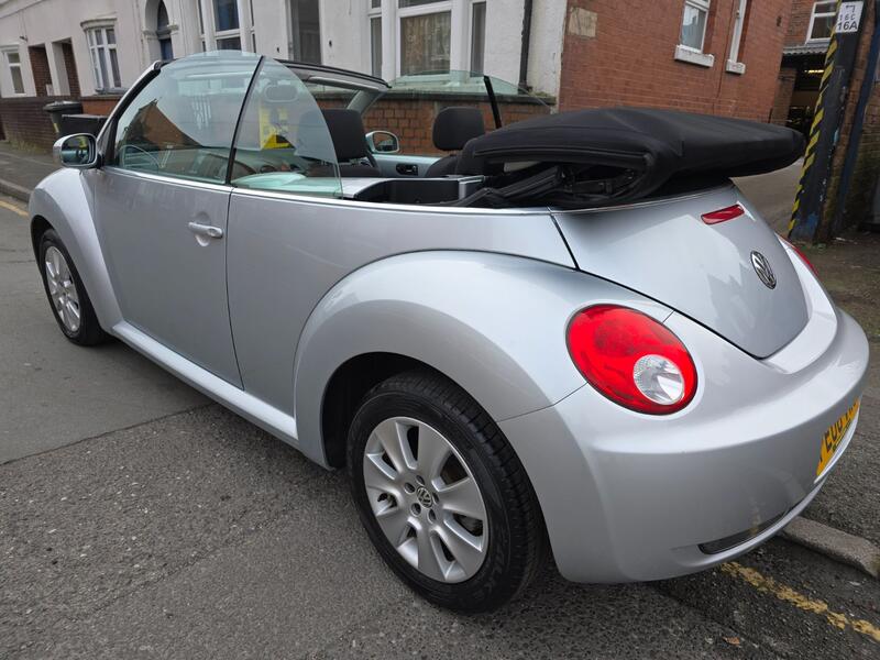VOLKSWAGEN BEETLE
