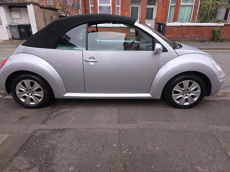 VOLKSWAGEN BEETLE