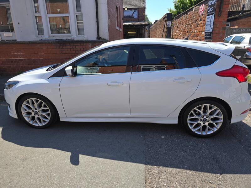 FORD FOCUS