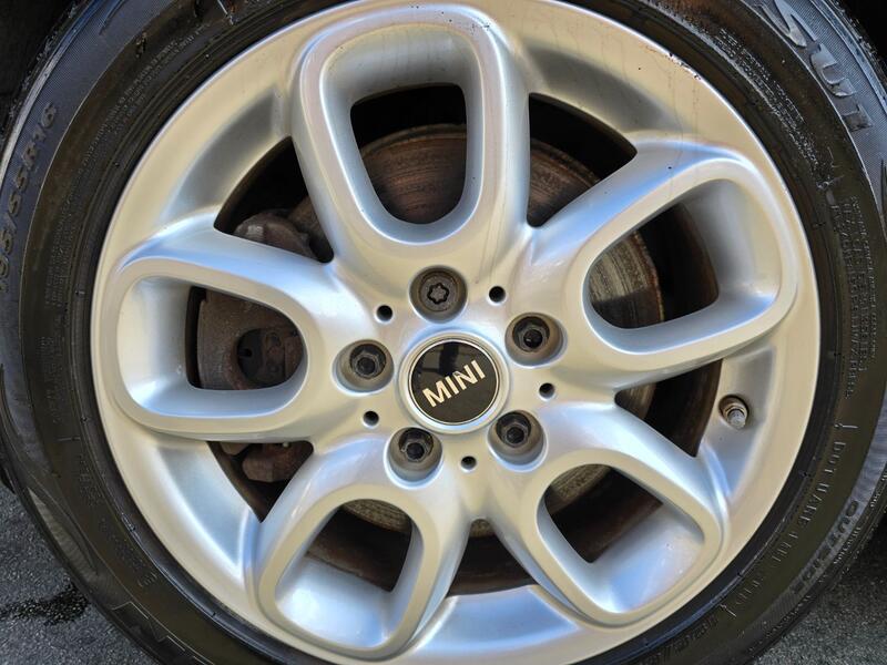 MINI HATCH